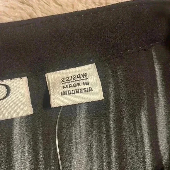 NWT CATO Blouse - Picture 4 of 4